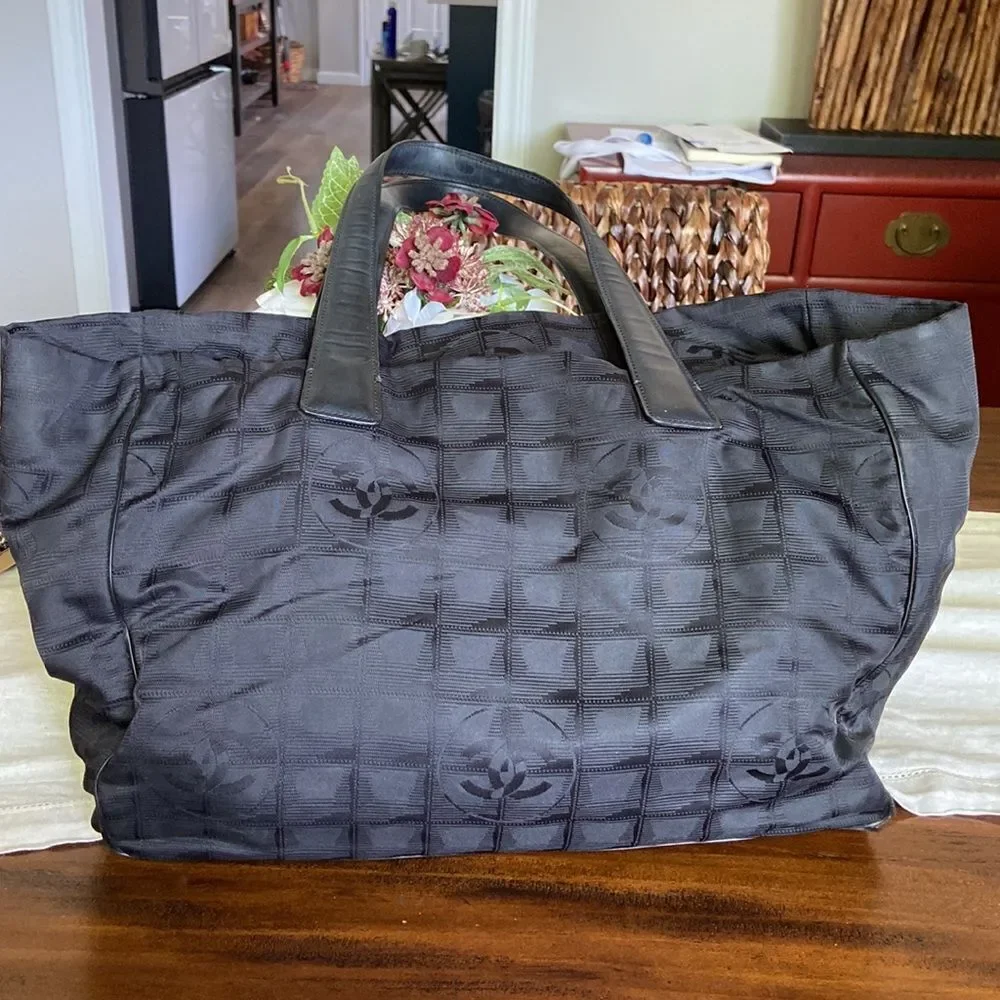 Chanel tote nylon bag excellent used condition
